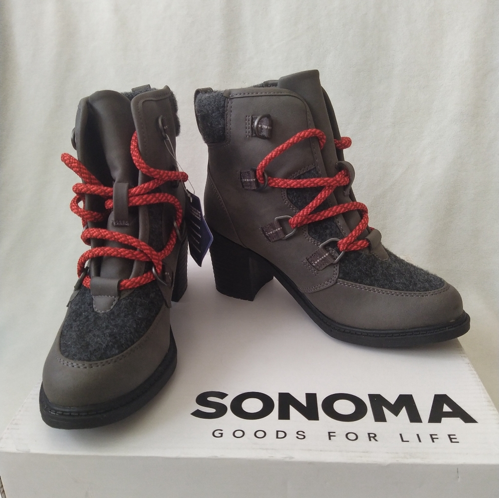 Women's boots size 6